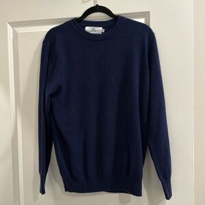 NWT Men's Navy Sweater 💯 merino wool
